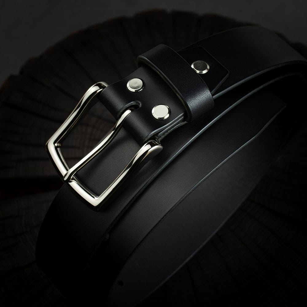 Meeste nahast püksirihm