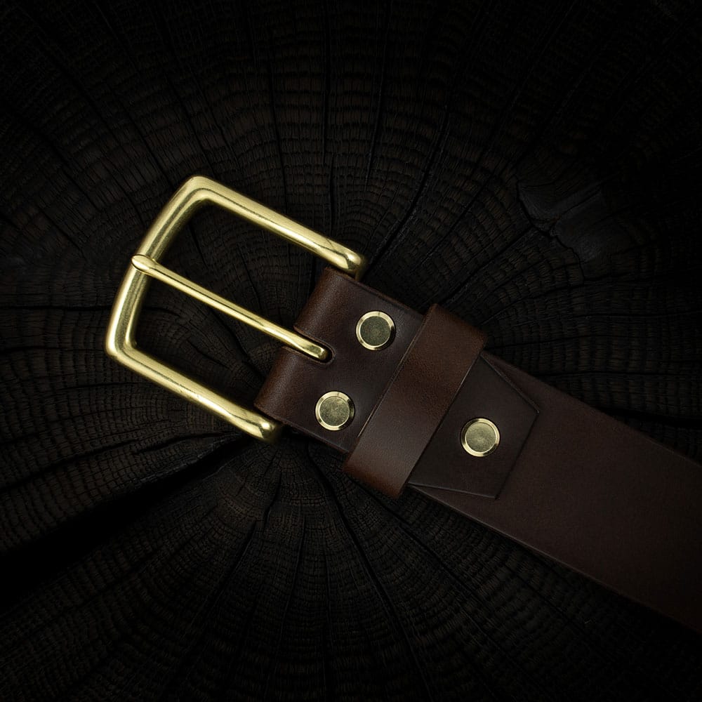 Meeste nahast püksirihm - tume pruun, kuldne pannal